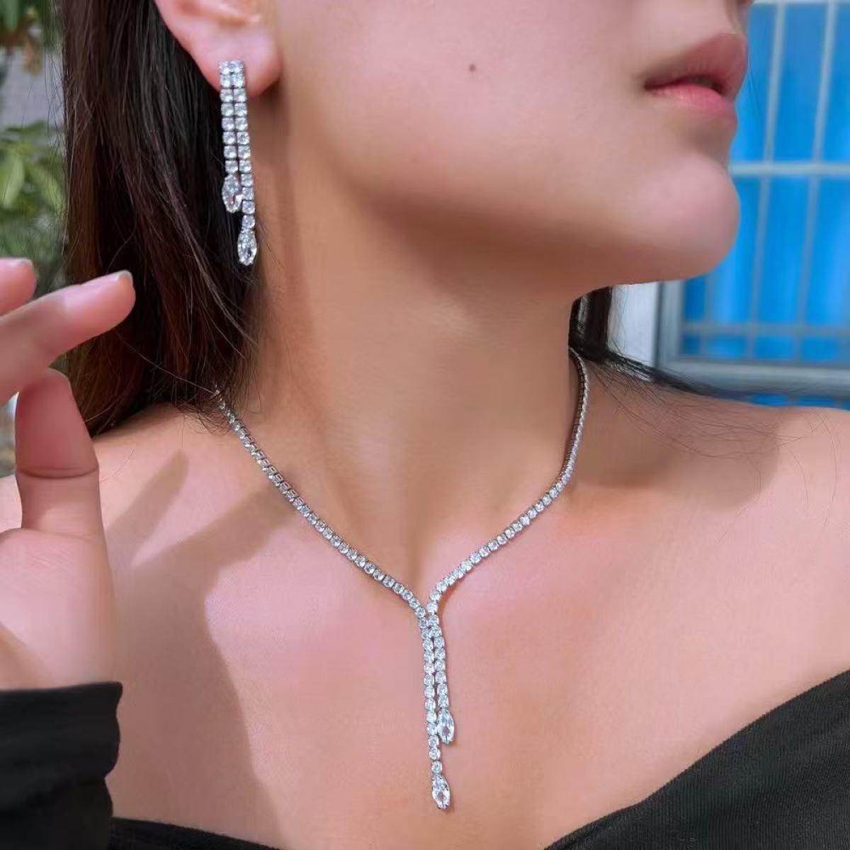 Full Diamond Light-Luxury Necklace and Earring Set - worn detail
